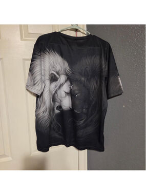 Black & white lion graphic tee with two lions facing each other Athletic wear fa